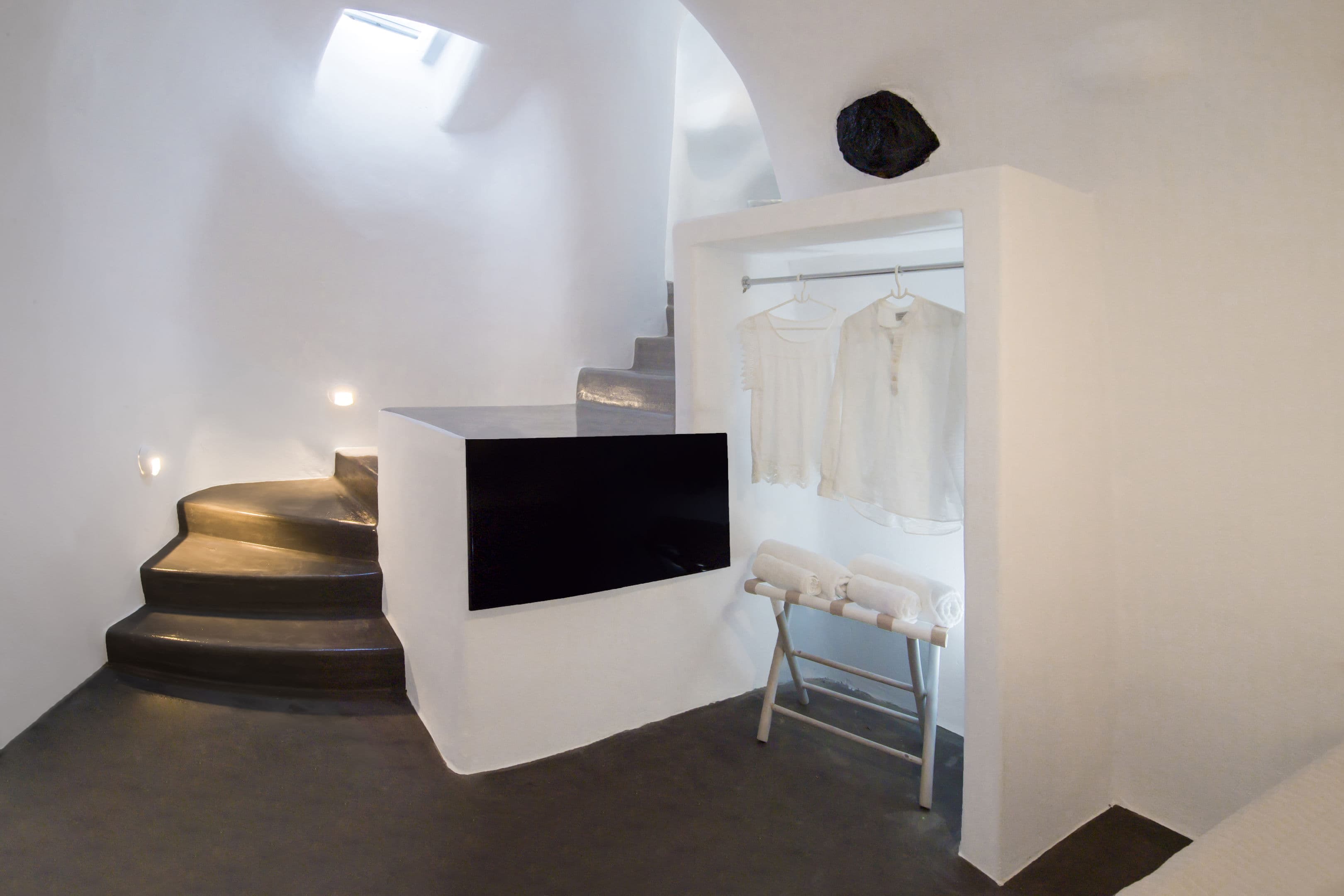 Aqua Serenity Santorini Luxury Suites - 58
