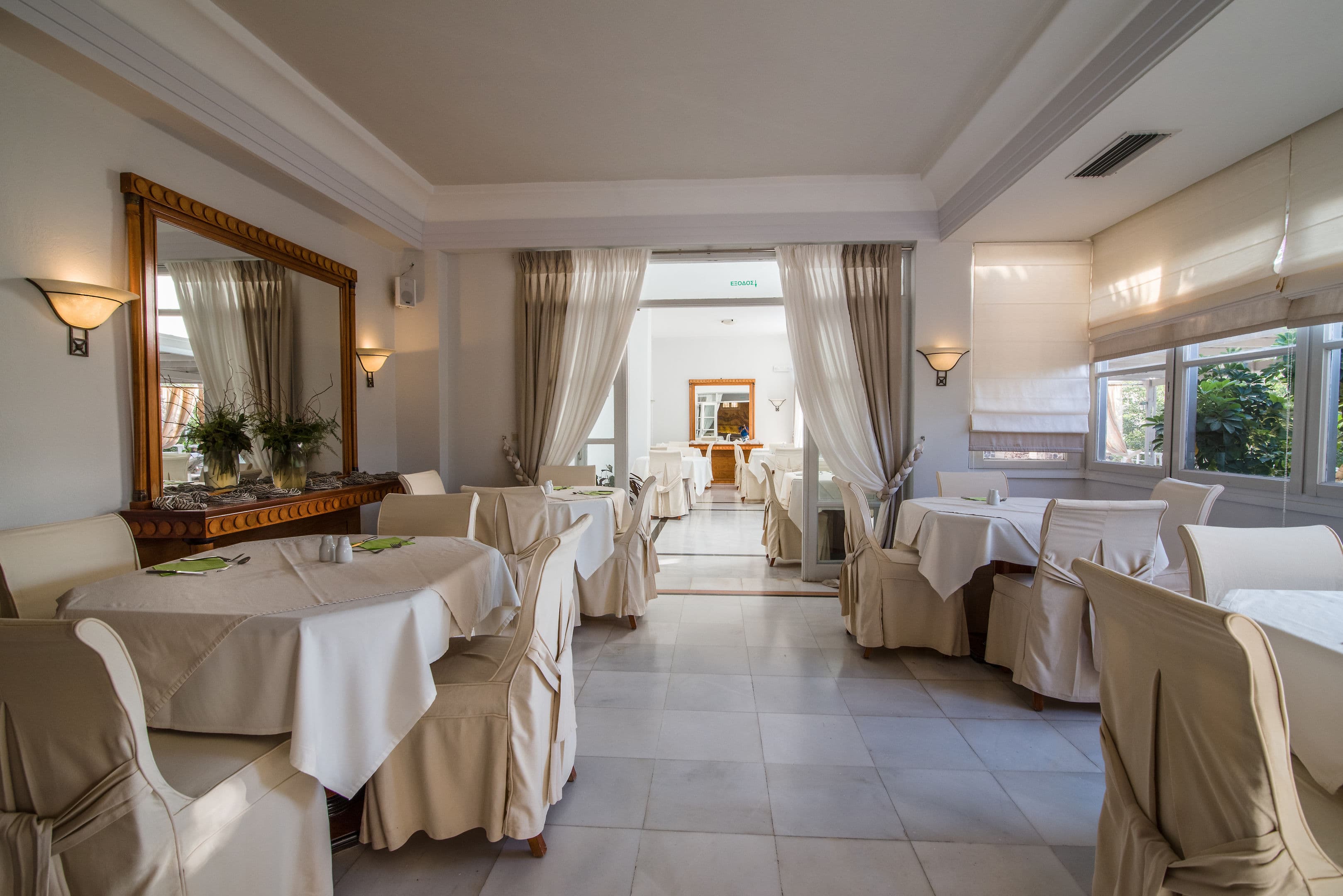 Antinea Suites and Spa - 59