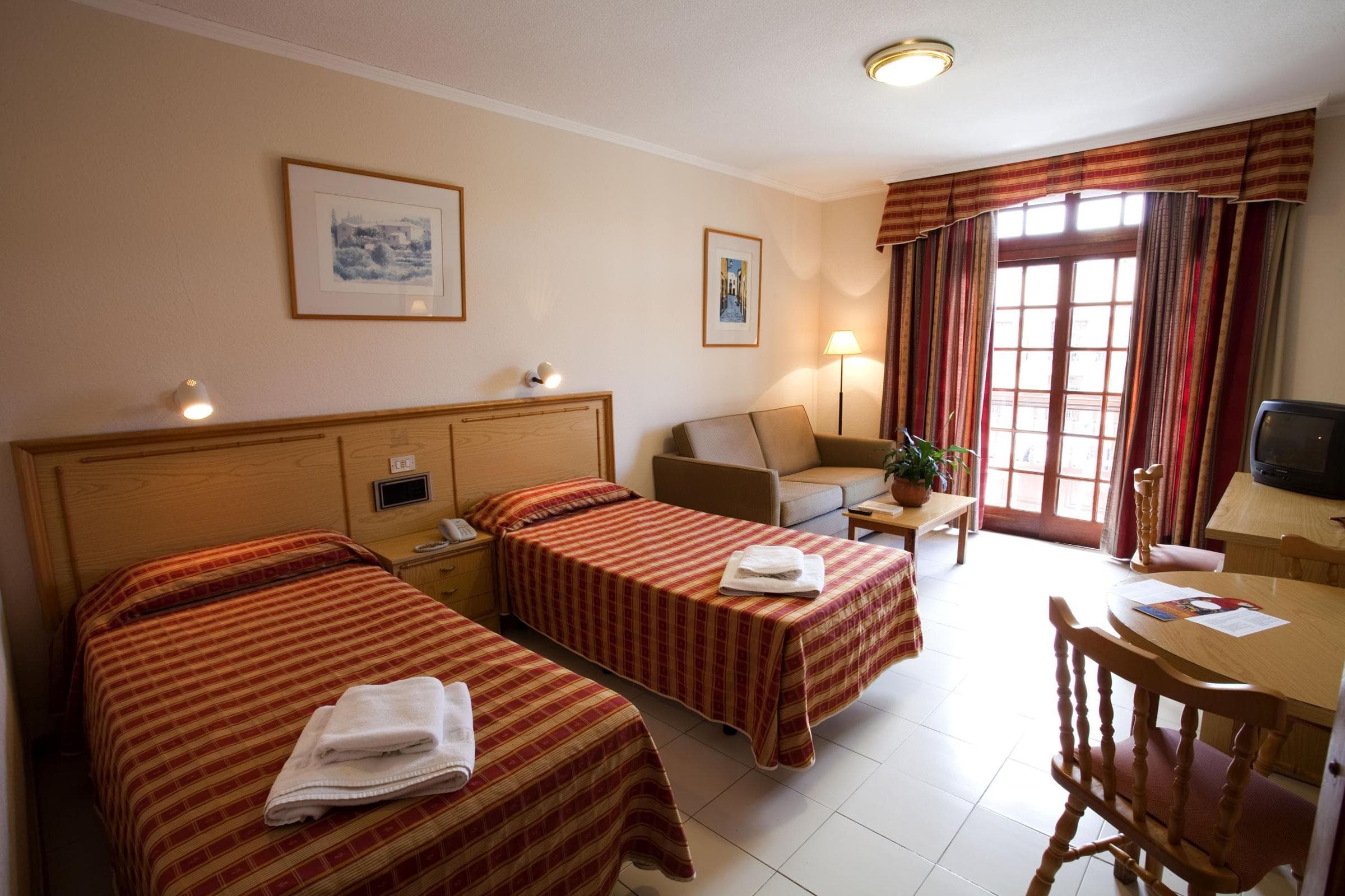 Be Smart Florida Plaza - 50