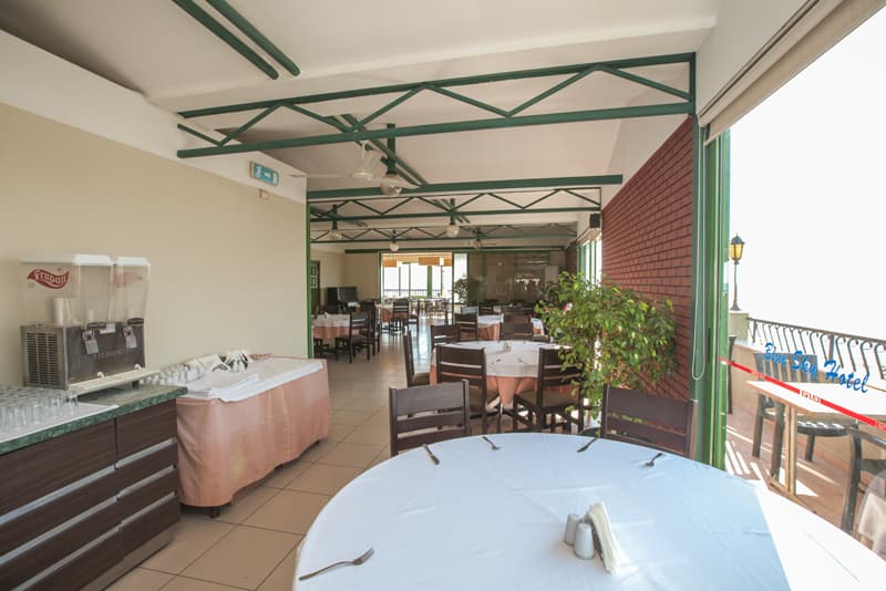 Big Blue Sky Hotel - 16