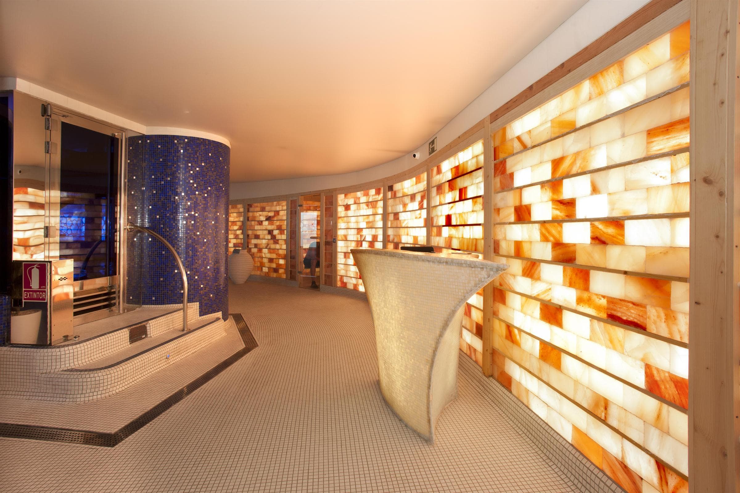 Bull Reina Isabel and Spa - 64