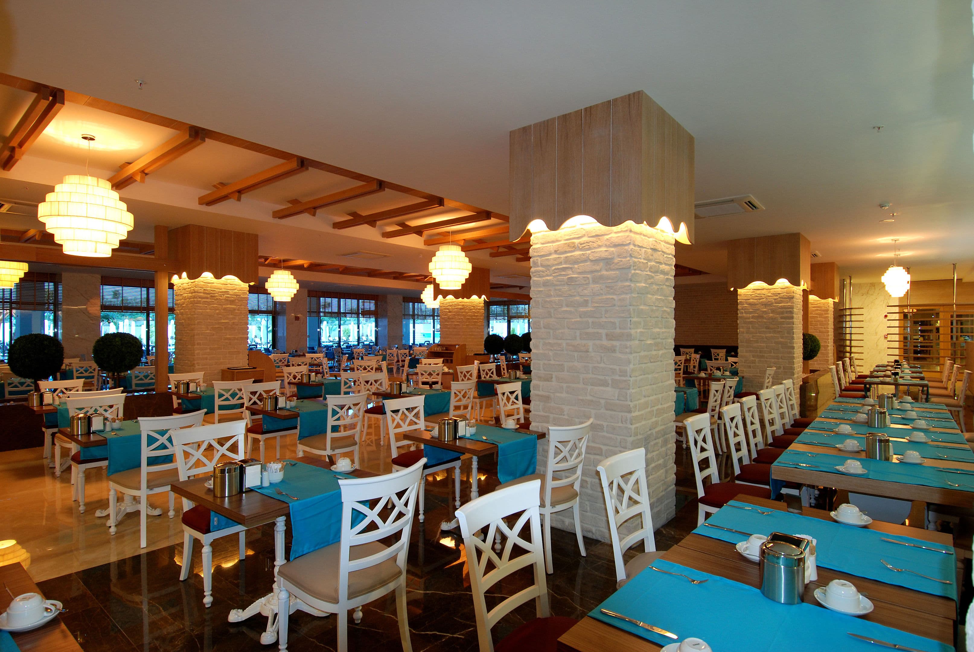 Commodore Elite Suites - 19