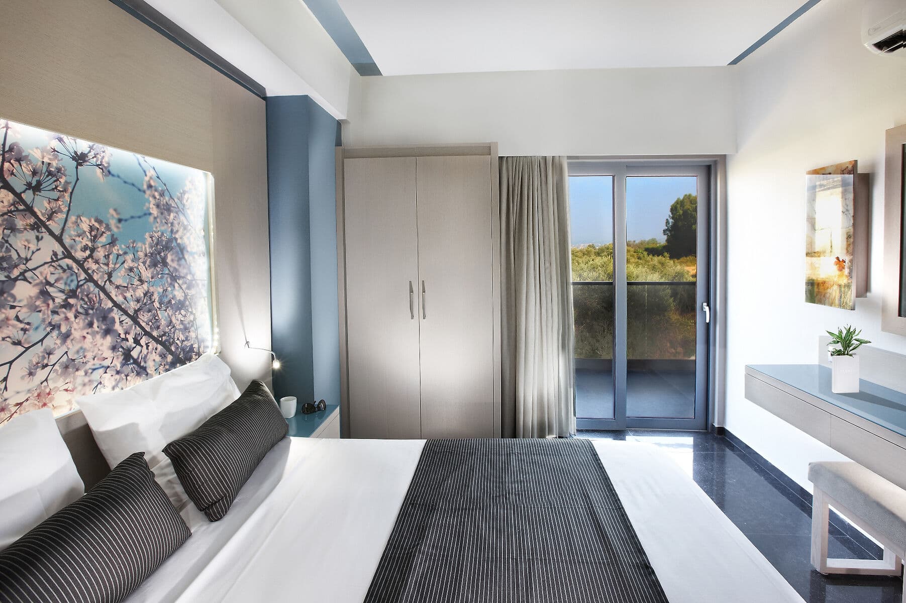 Anna's House Apts - 55