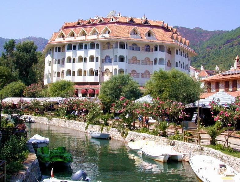 Fortuna Beach Hotel - 29