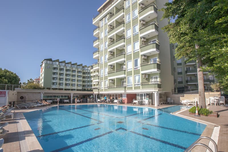 Big Blue Sky Hotel - 2
