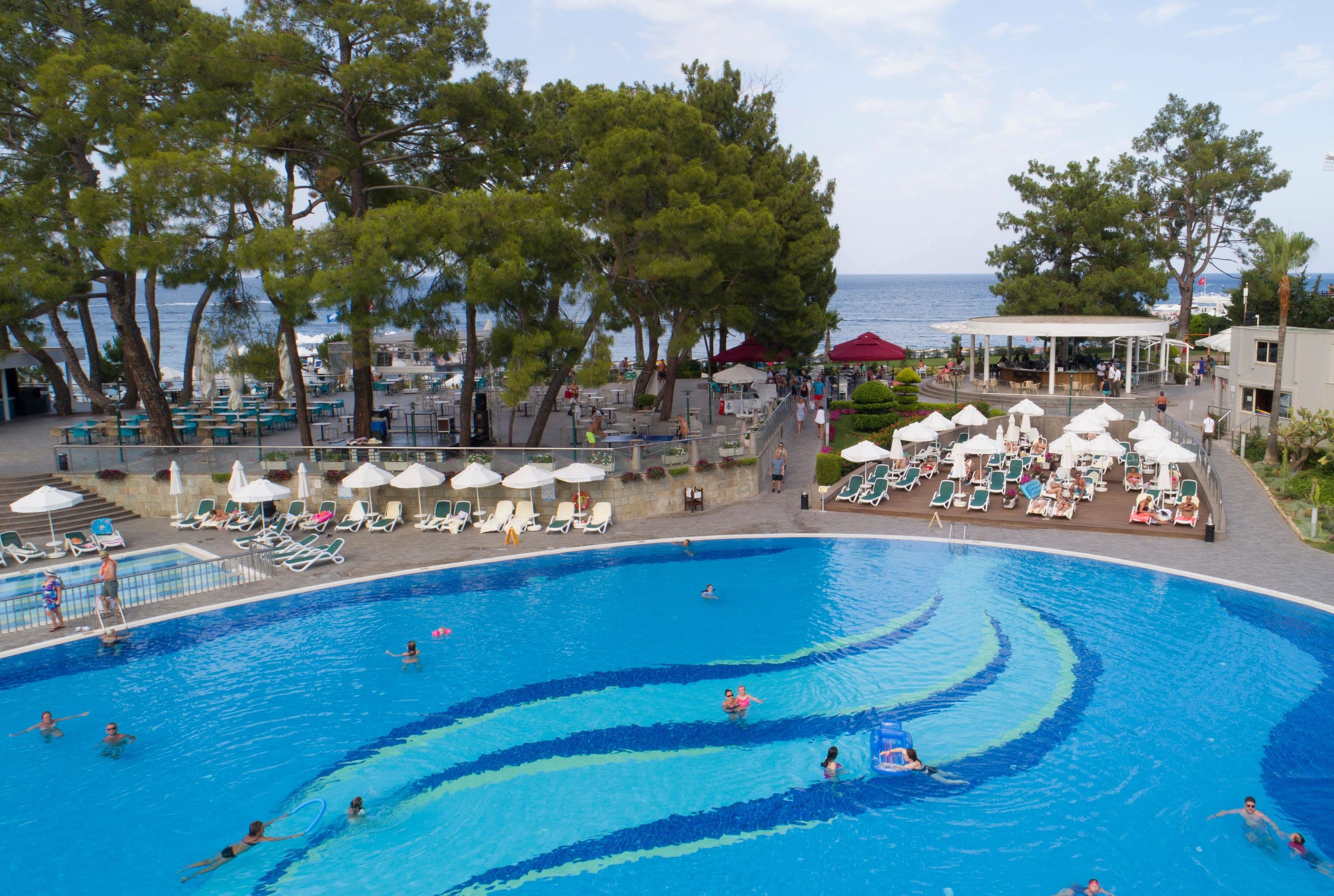 Akra Kemer - 48