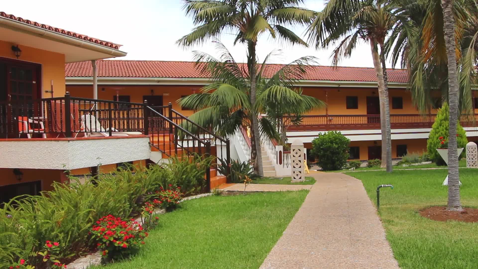 Apartamentos Ambassador - 8