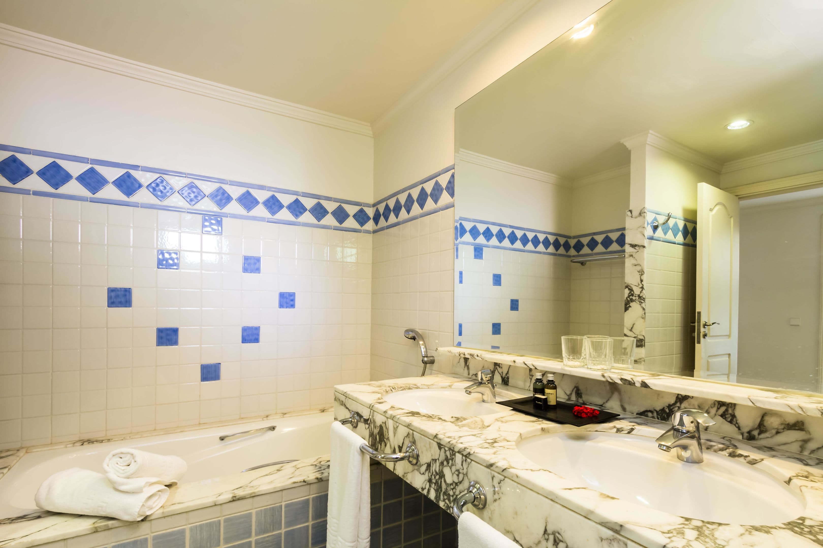 Hotel BlueBay Beach Club - 32