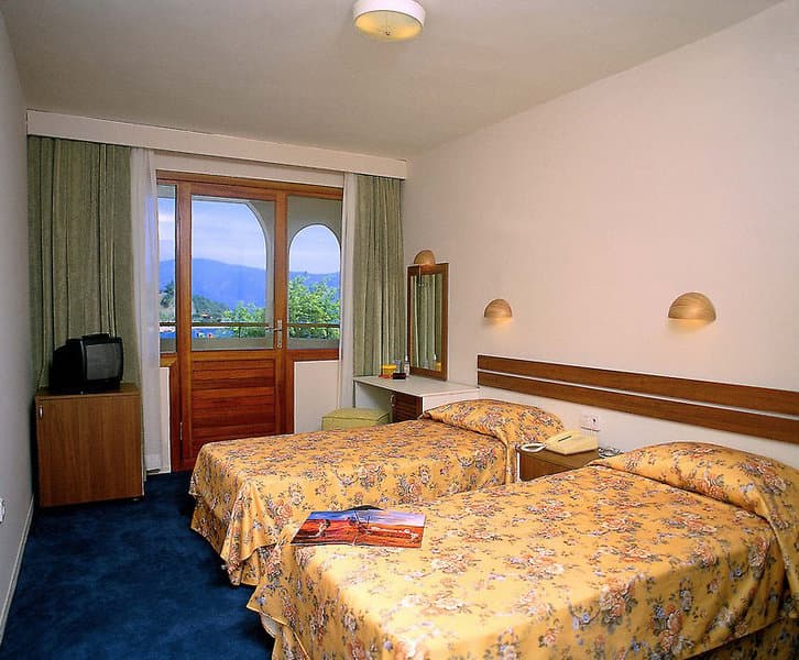 Fortuna Beach Hotel - 35