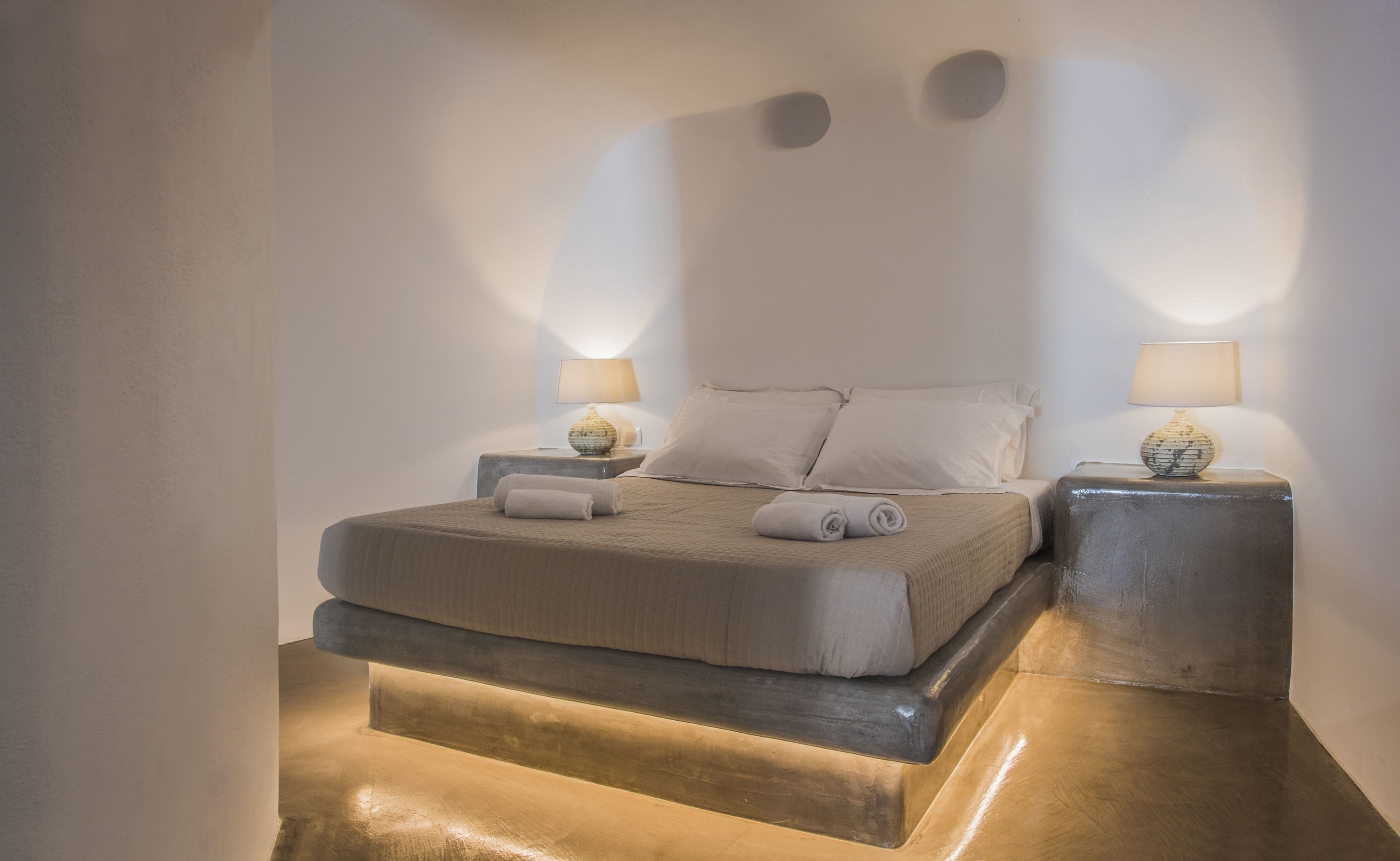 Aqua Serenity Santorini Luxury Suites - 54