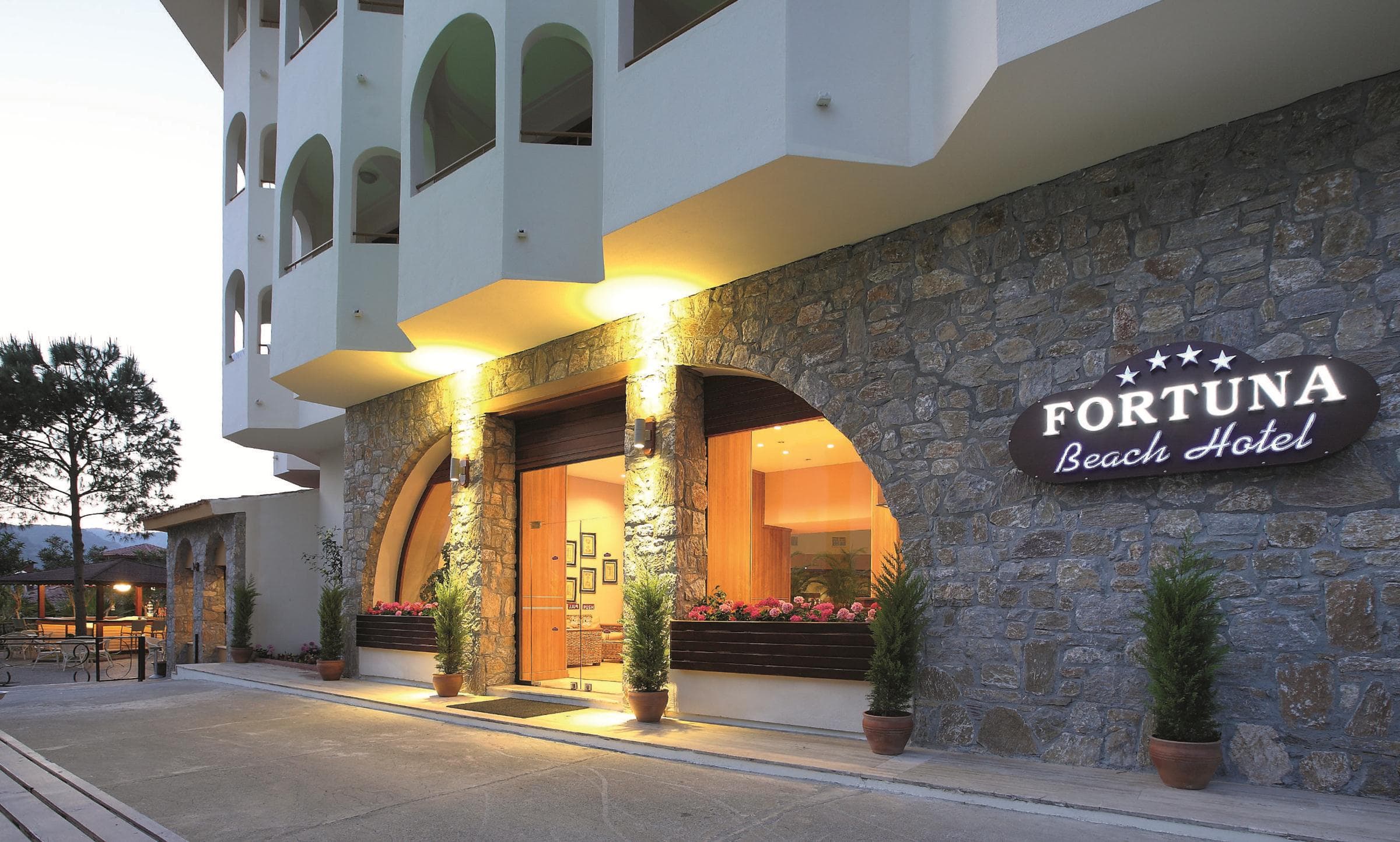 Fortuna Beach Hotel - 36
