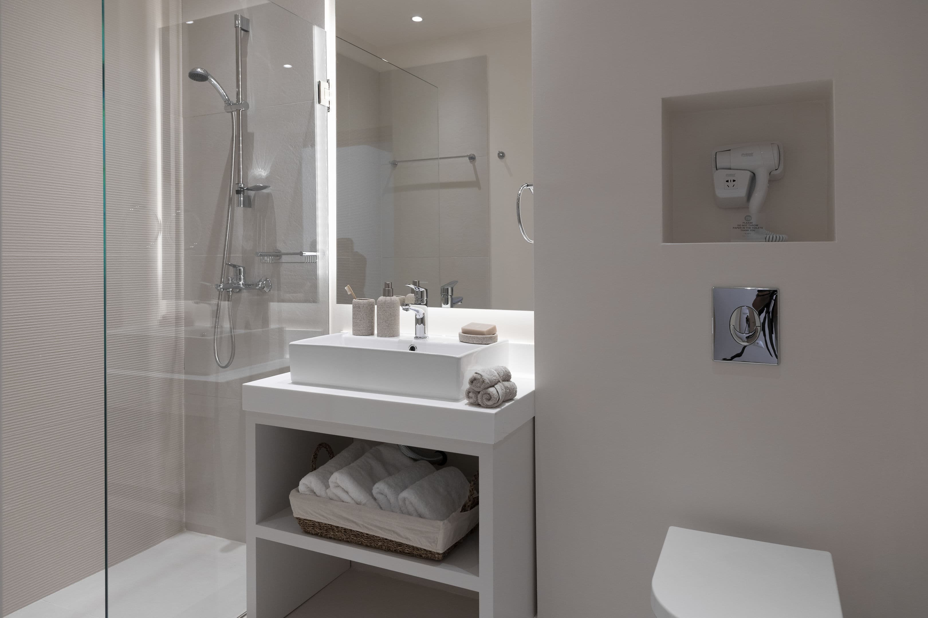 Gallery Suites & Residences - 56