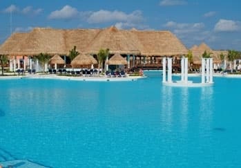 Grand Palladium Colonial Resort & Spa - 1