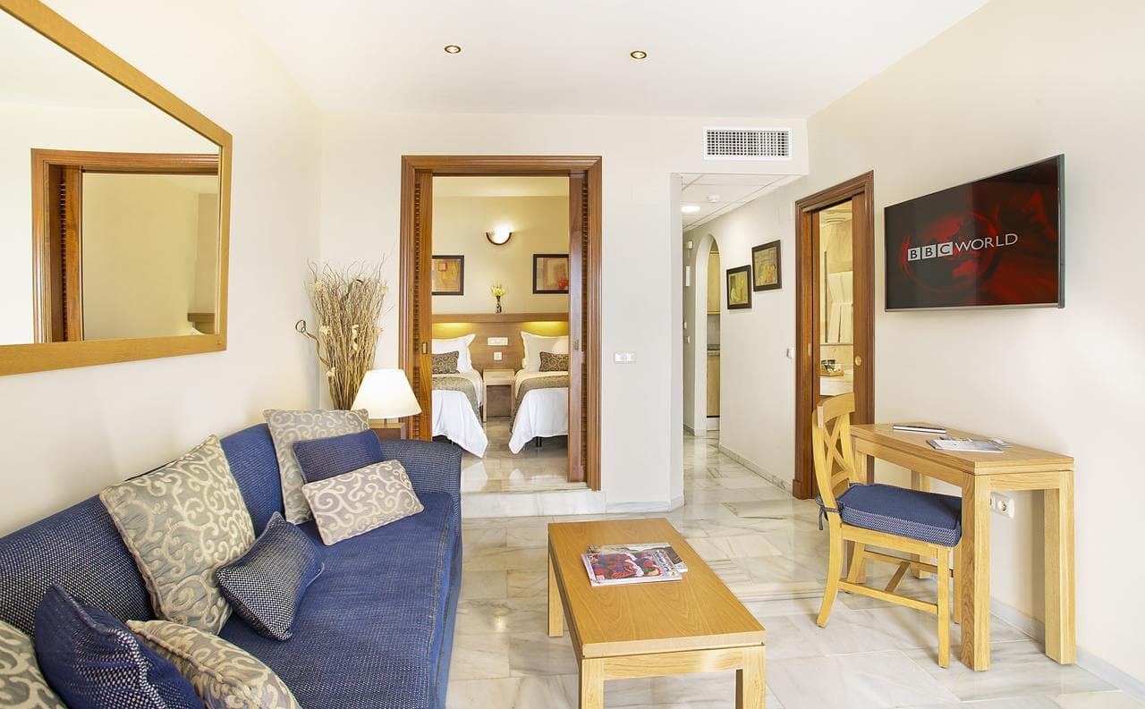 Sunset Beach Club Hotel - 11