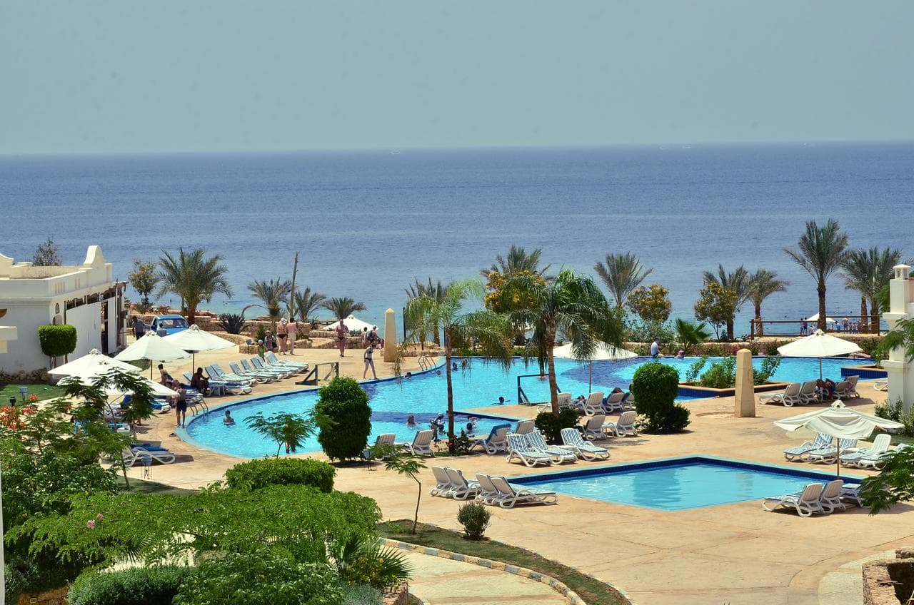 Continental Plaza Beach Resort And Aqua Park - 9