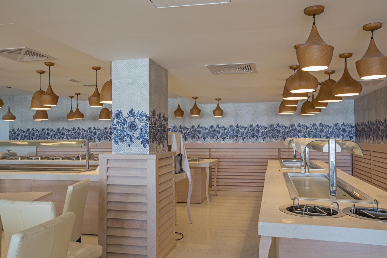 Odessa Beach Hotel - 9