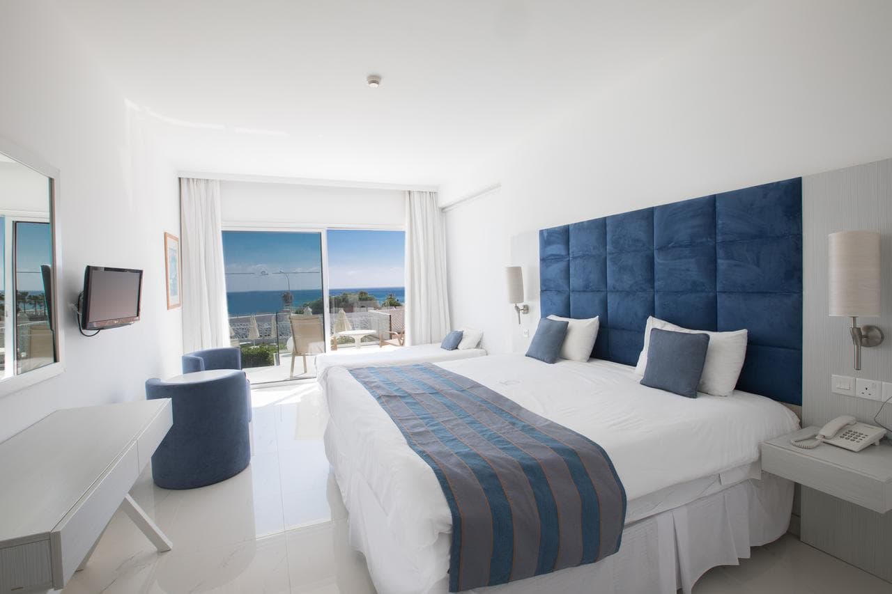 Odessa Beach Hotel - 14