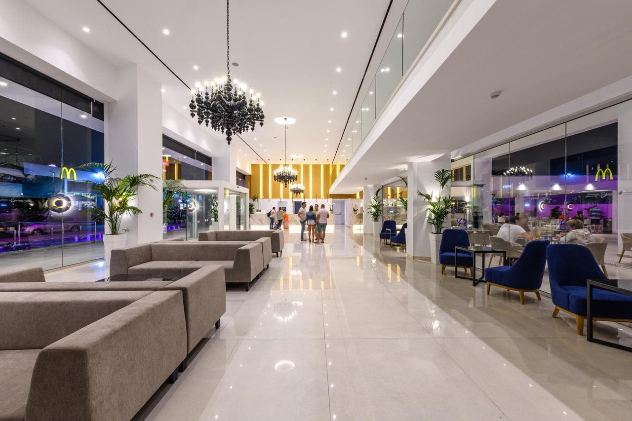 Hotel Seasons by Tasia Maris - 12