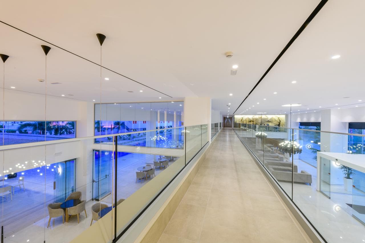 Hotel Seasons by Tasia Maris - 16