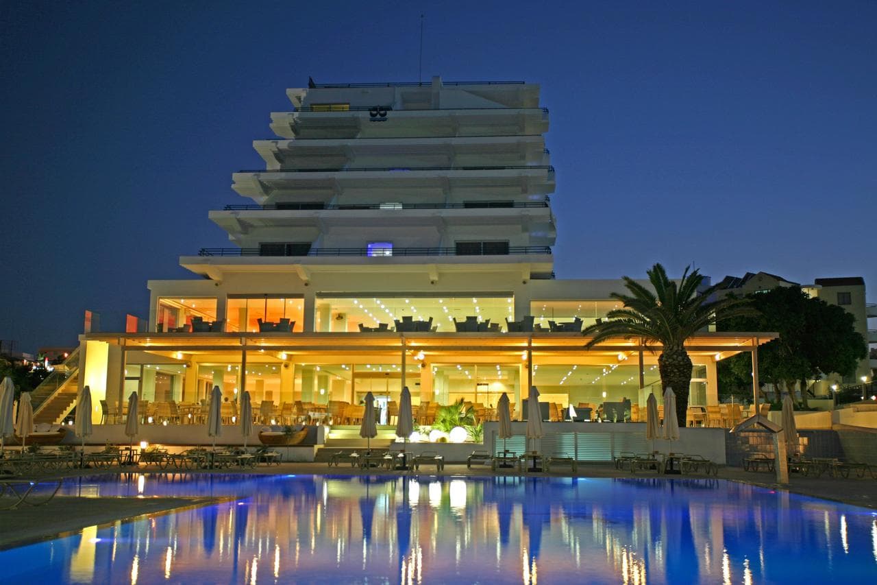 Vrissiana Beach Hotel - 2
