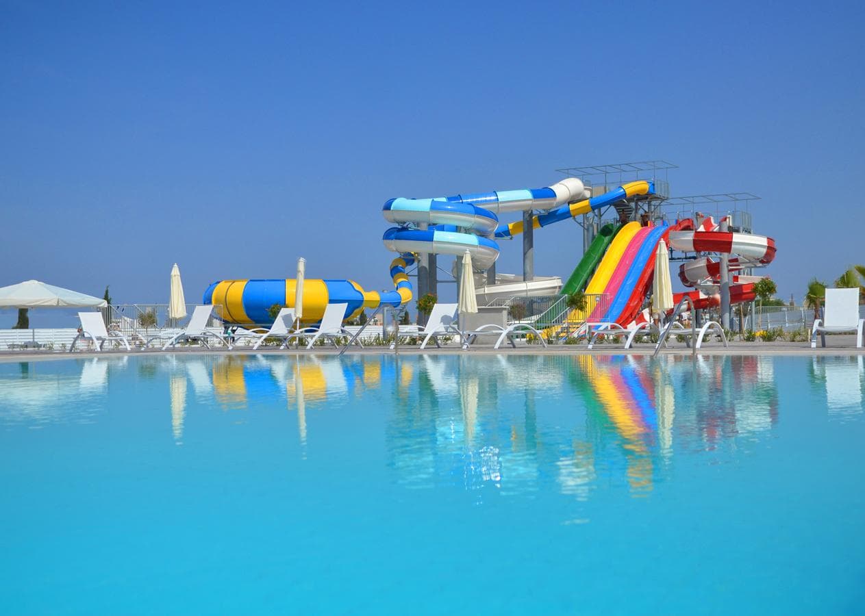 King Evelthon Beach Hotel & Resort - 1