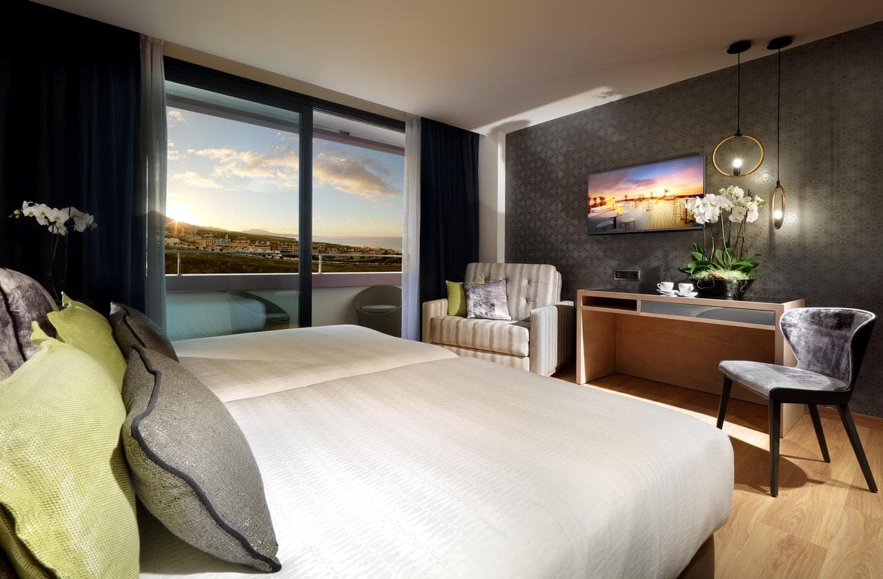 Hard Rock Hotel Tenerife - 10