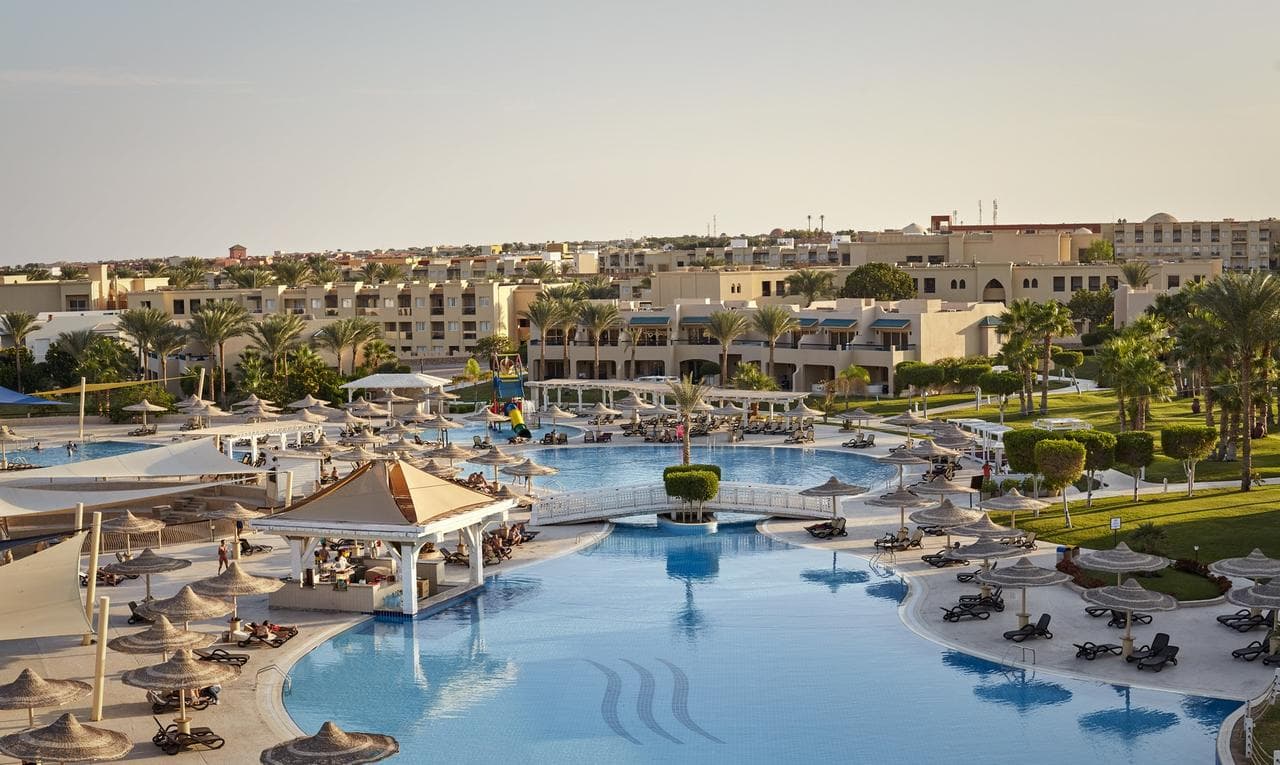 Coral Sea Holiday Resort and Aqua Park - 5