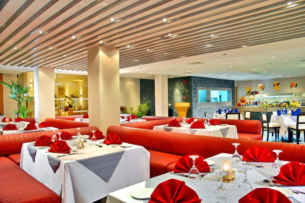 Coral Sea Aqua Club Resort - 11