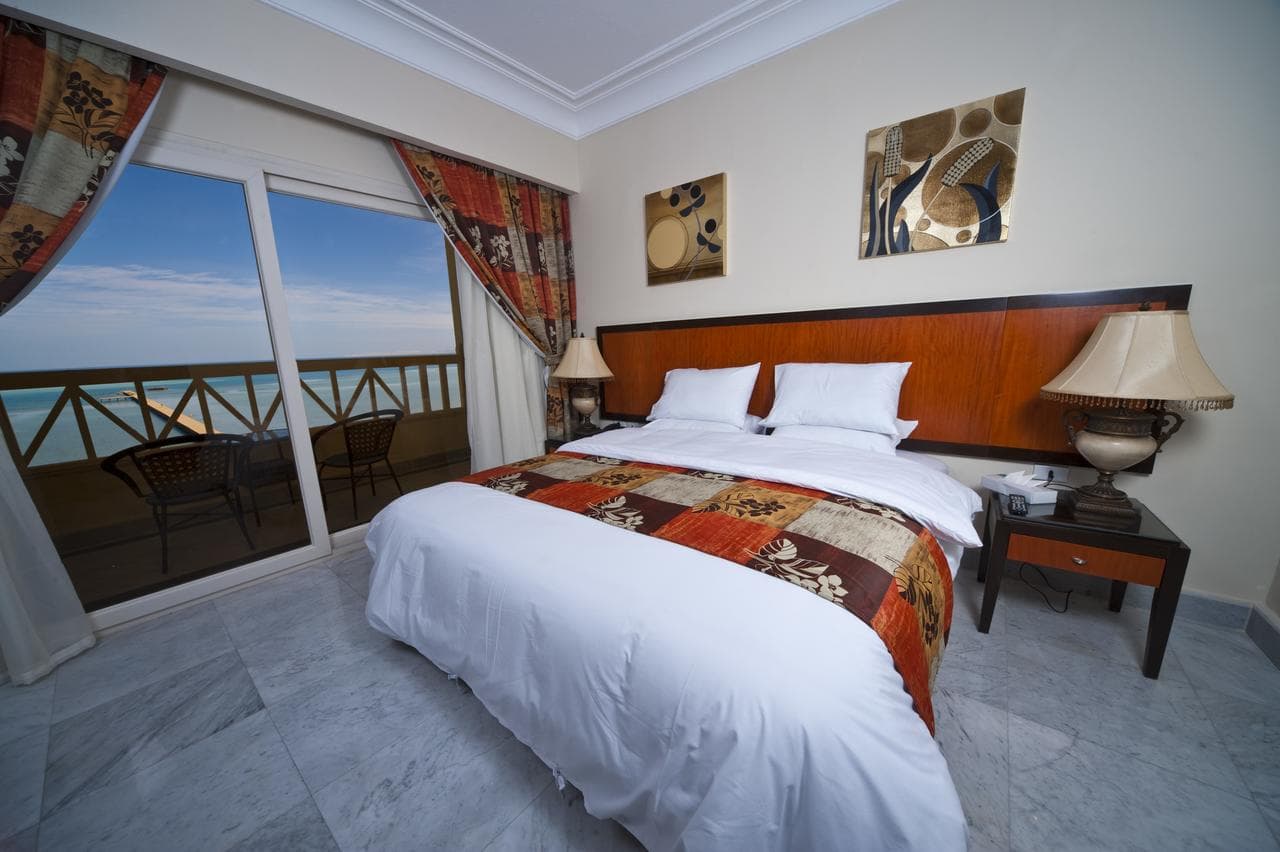 AMC Royal Hotel & Spa - 8