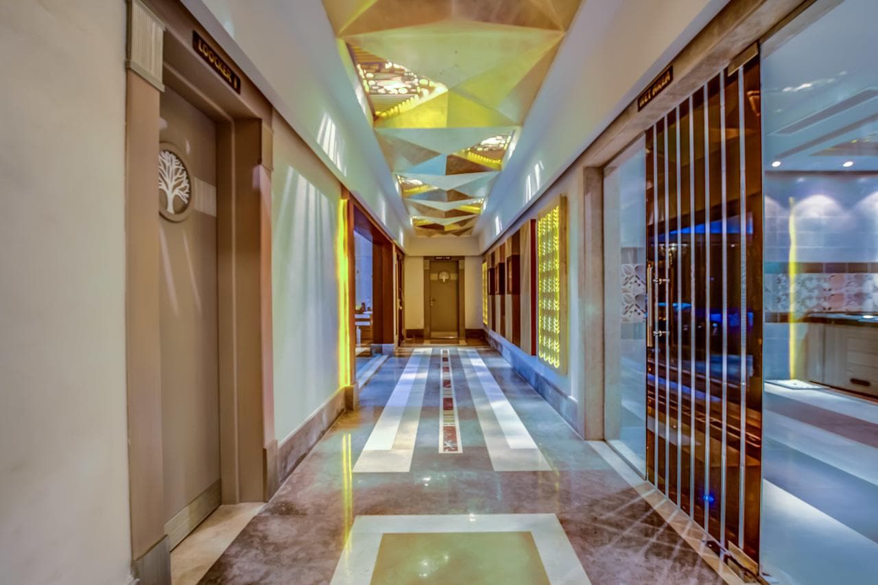 AMC Royal Hotel & Spa - 14