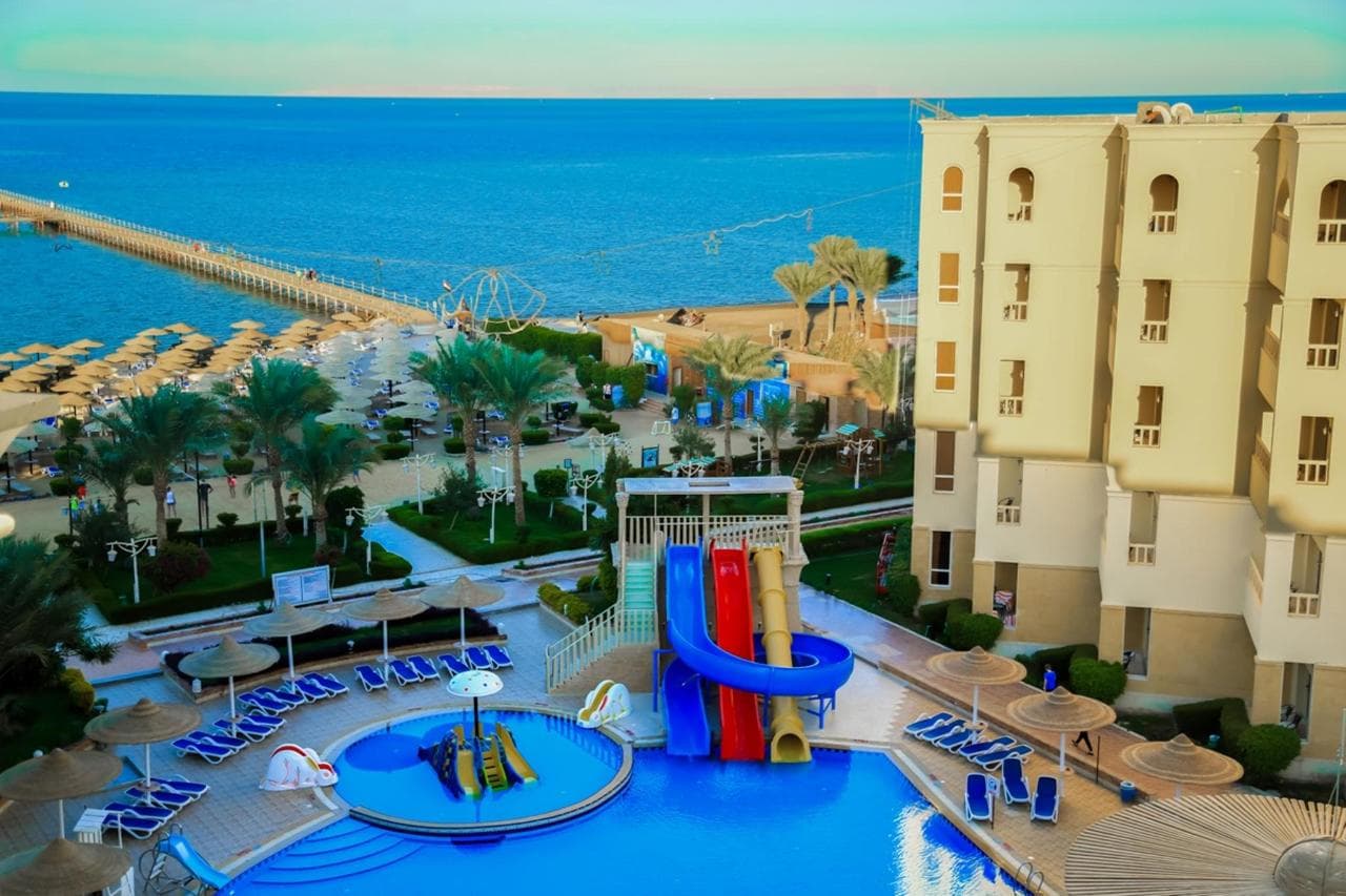 AMC Royal Hotel & Spa - 5