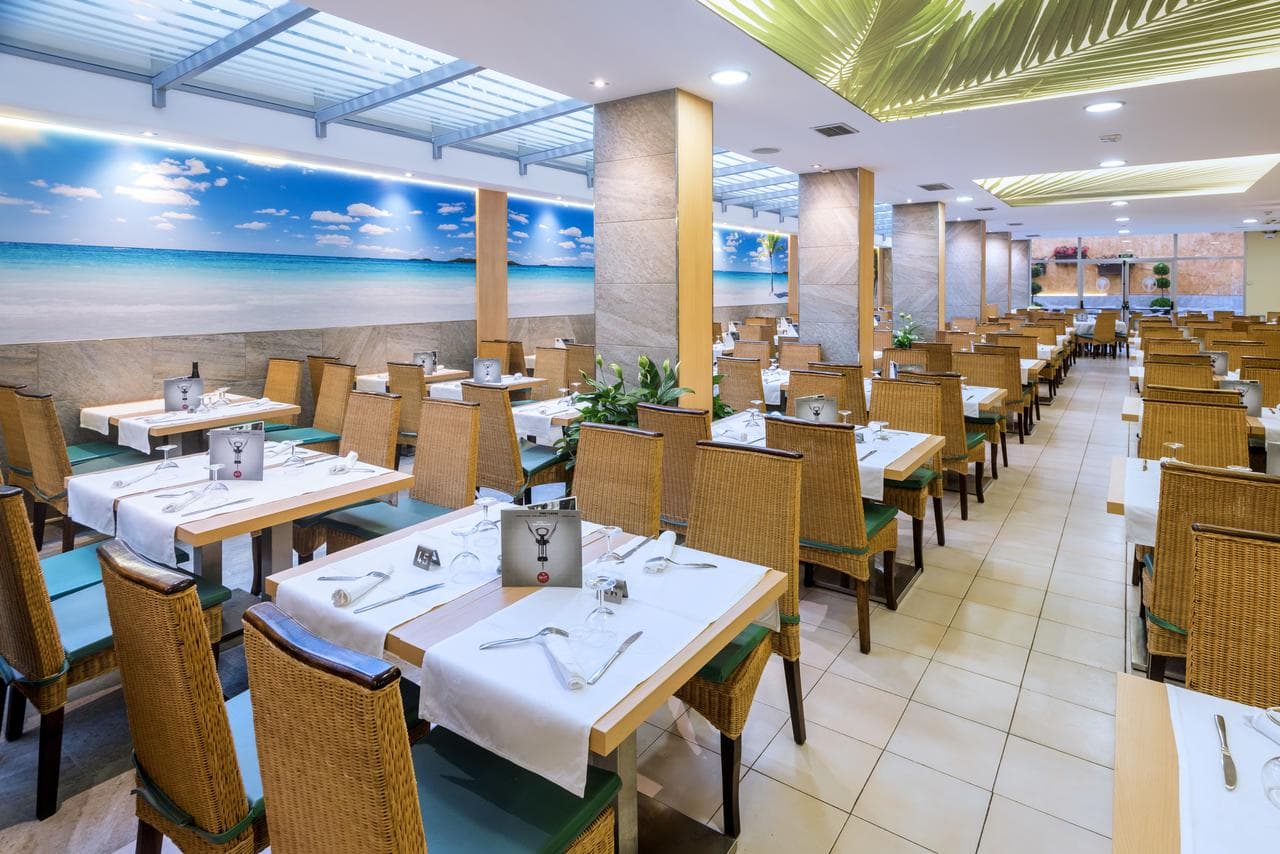 Hotel GHT Oasis Tossa - 9
