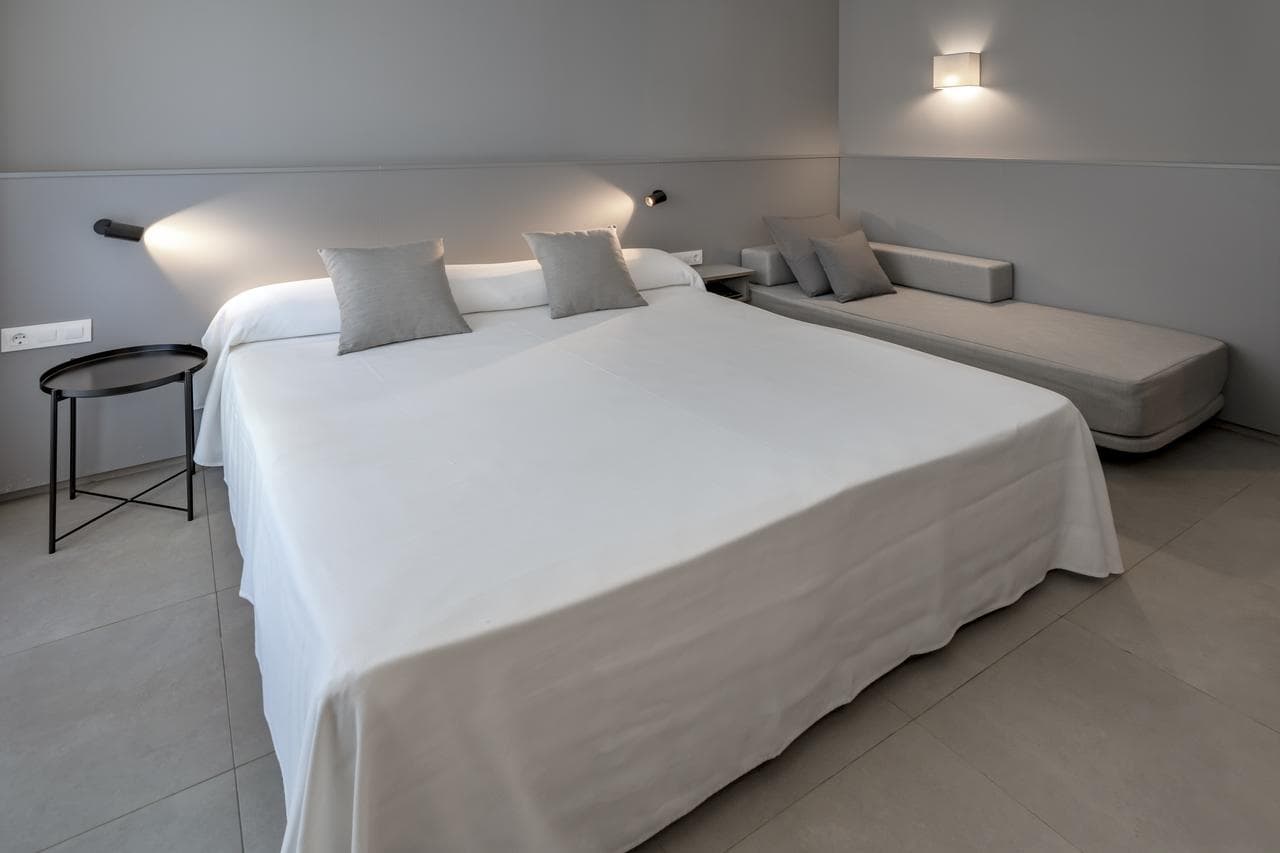 Hotel GHT Sa Riera - 4