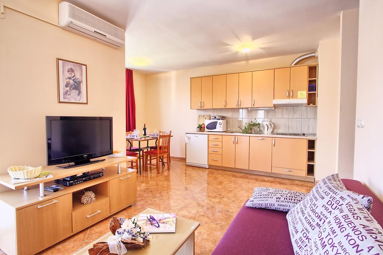 Apartments Villa Erna - 9