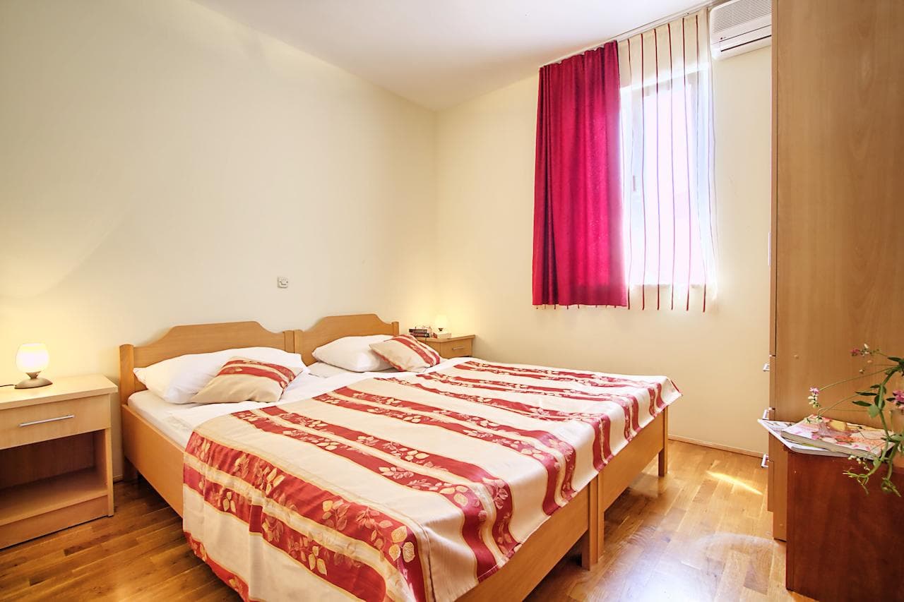 Apartments Villa Erna - 10