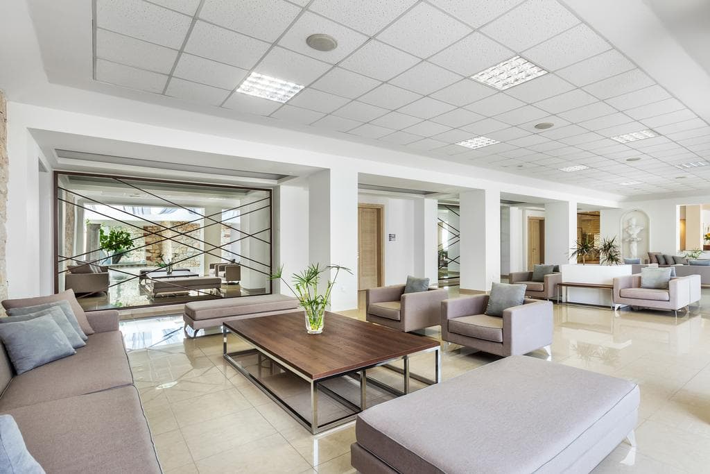 Kriopigi Hotel - 1