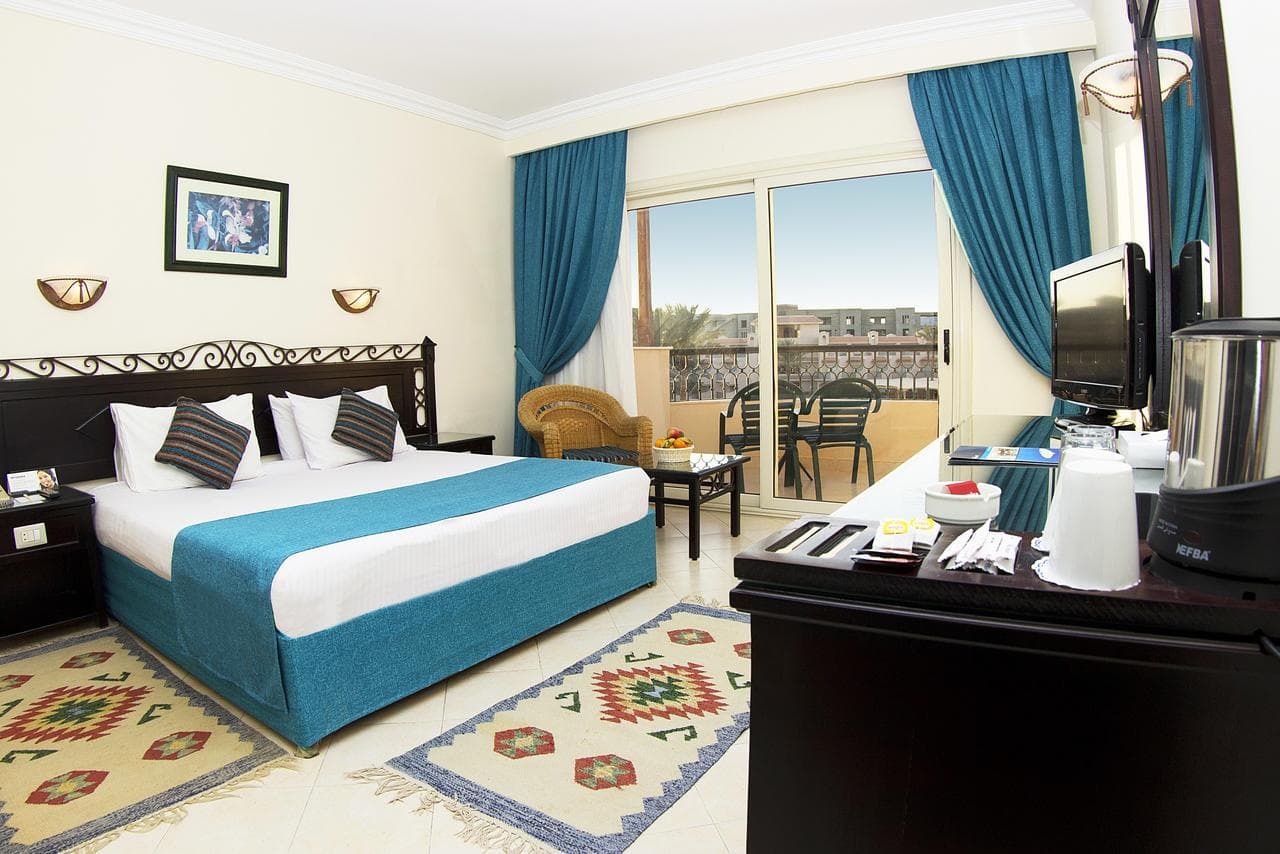 Pyramisa Beach Resort Sahl Hasheesh - 2