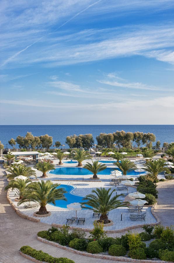 Santo Miramare Beach Resort - 3