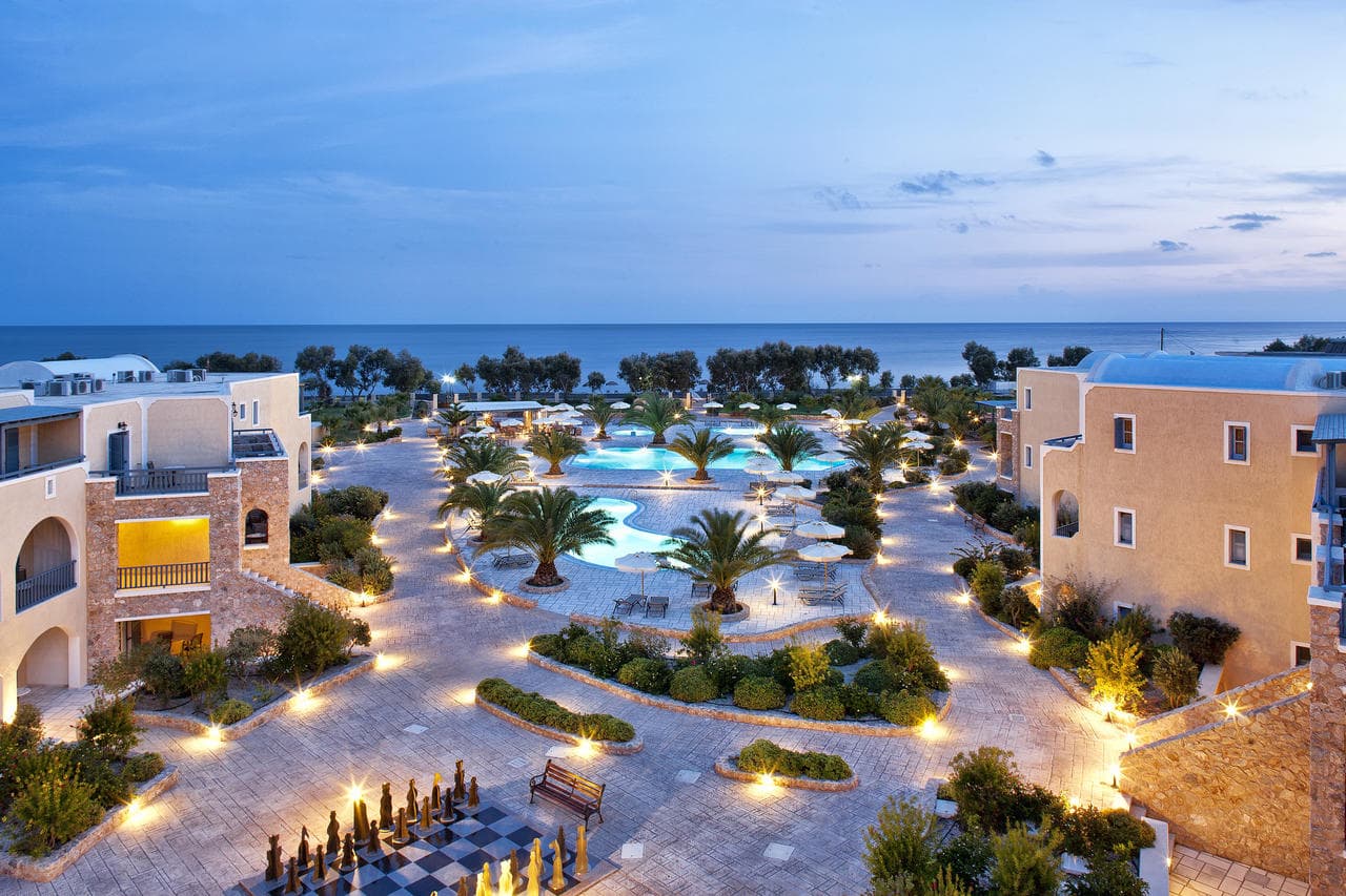 Santo Miramare Beach Resort - 4