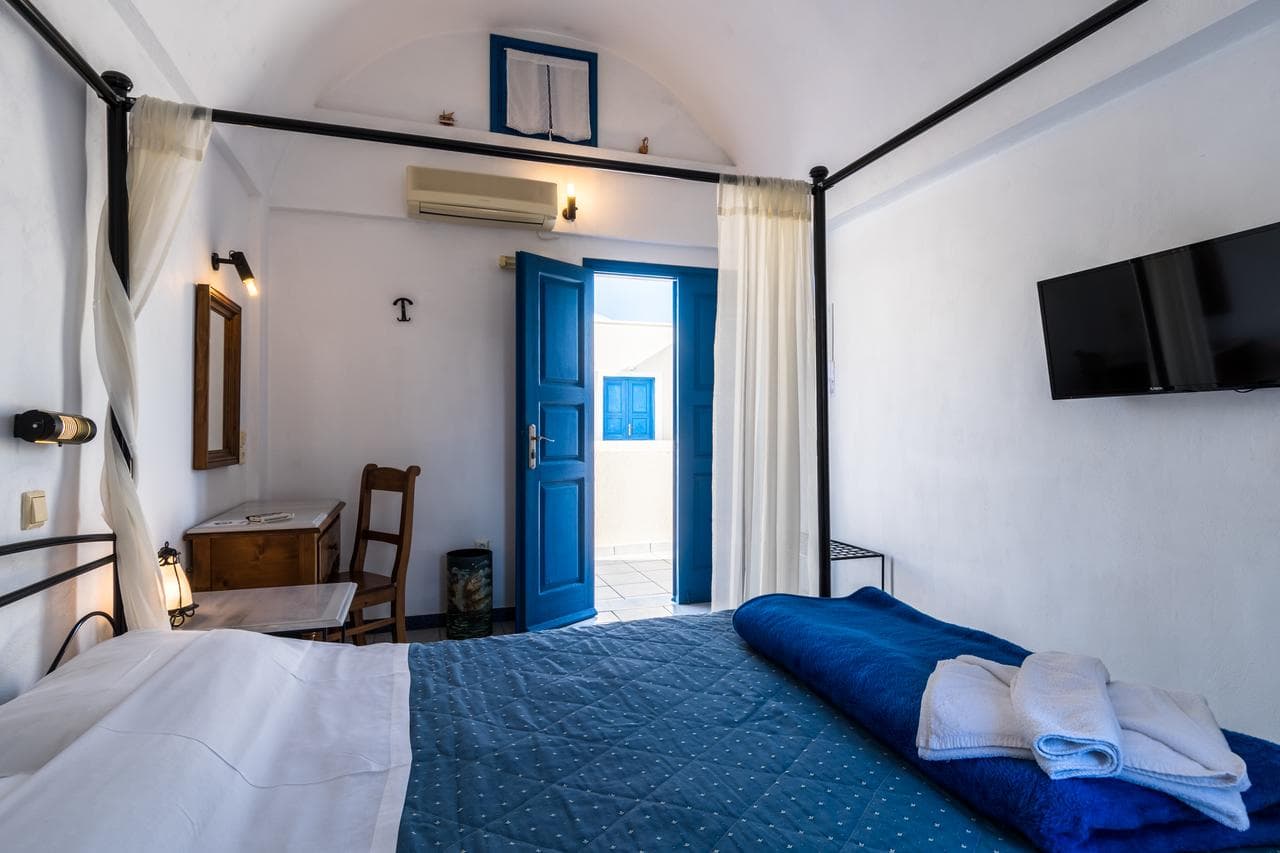 Irigeneia Hotel - 9
