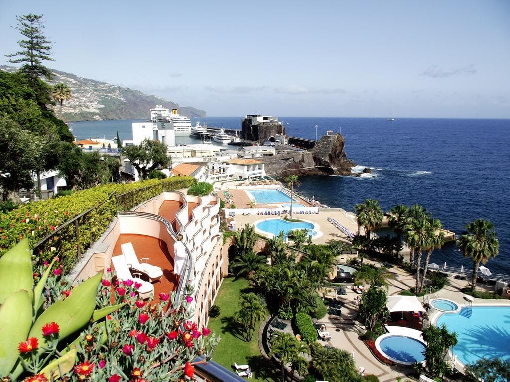 Royal Savoy Hotel - 6