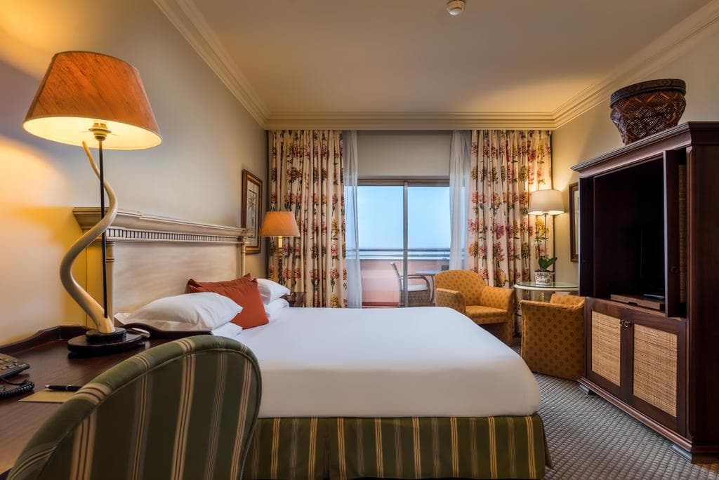 Royal Savoy Hotel - 14