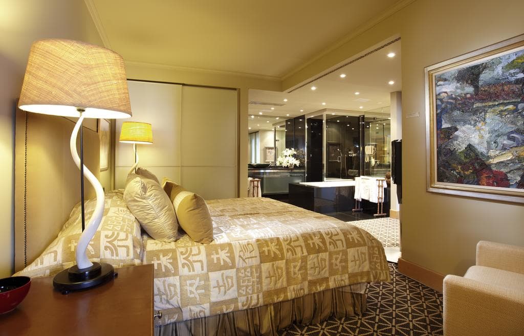 Royal Savoy Hotel - 8
