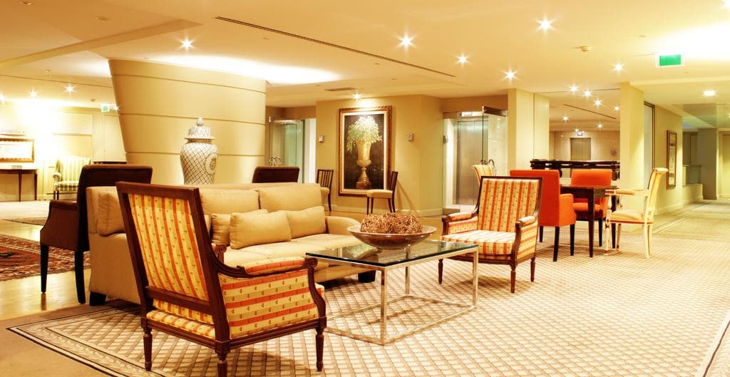 Royal Savoy Hotel - 10
