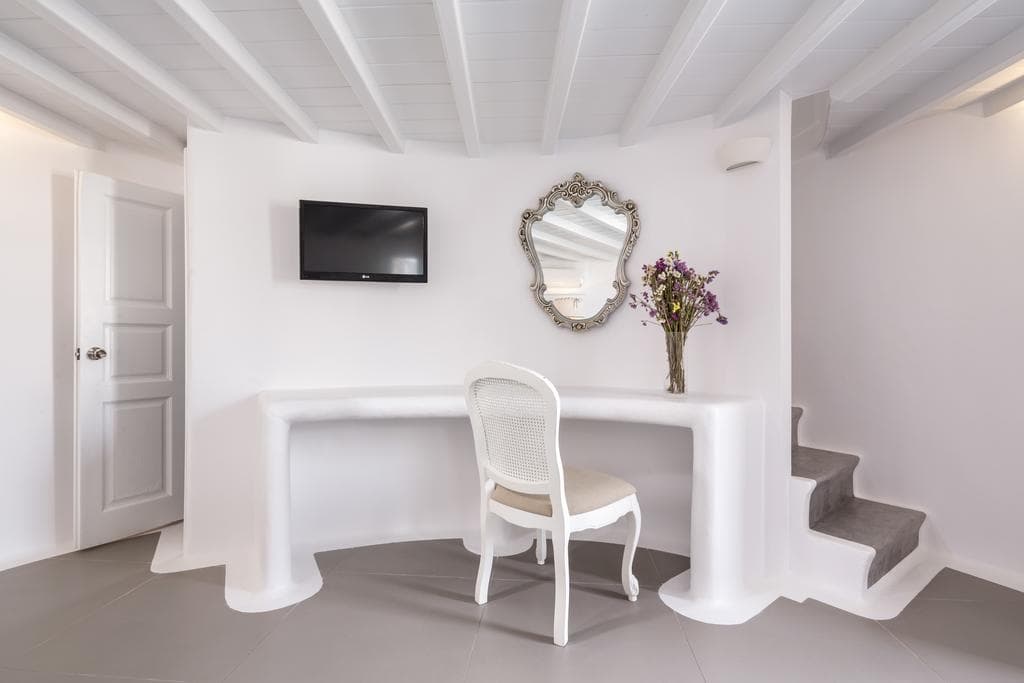 Absolute Mykonos Suites and More - 16