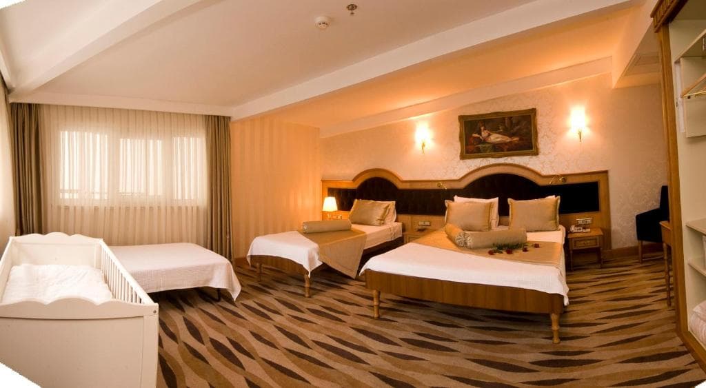 Aprilis Hotel - 10