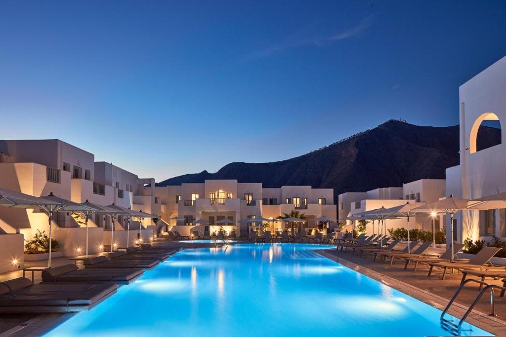 Aqua Blue Beach Hotel - 16