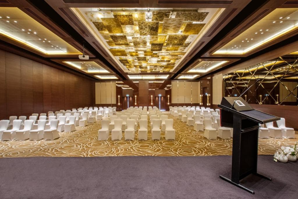 Crowne Plaza Dubai Festival City - 11