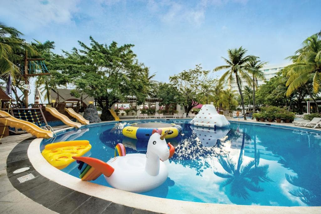 Grand Oasis Palm - 10