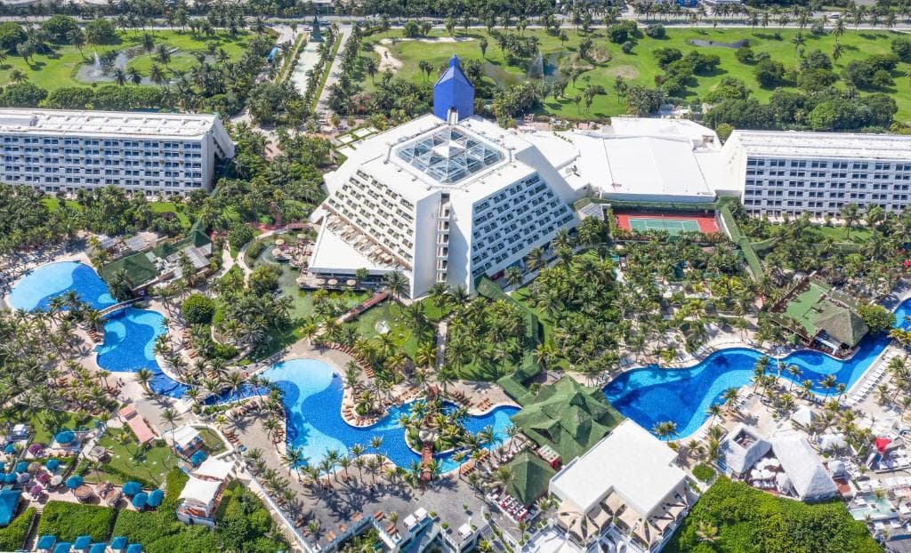The Pyramid at Grand Cancun by Oasis - 2
